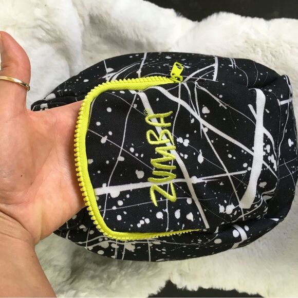 ZumbaUnisex Black White Yellow Adjustable Straps Swag Duffle Backpack Bag main image 8
